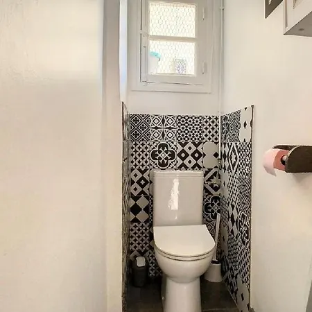 Apartment Beau F3, Renove, Calme, En Plein Centre De *