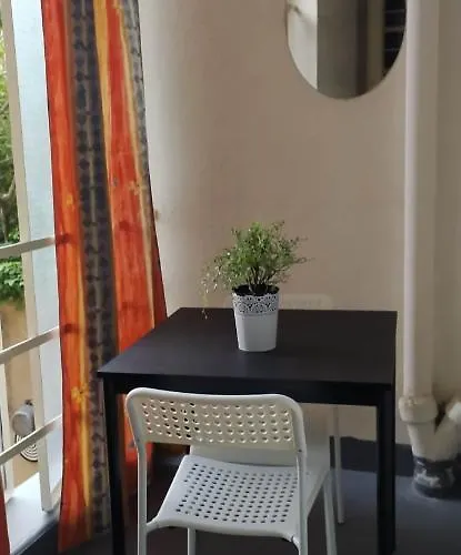 Beau F3, Renove, Calme, En Plein Centre De * نيم